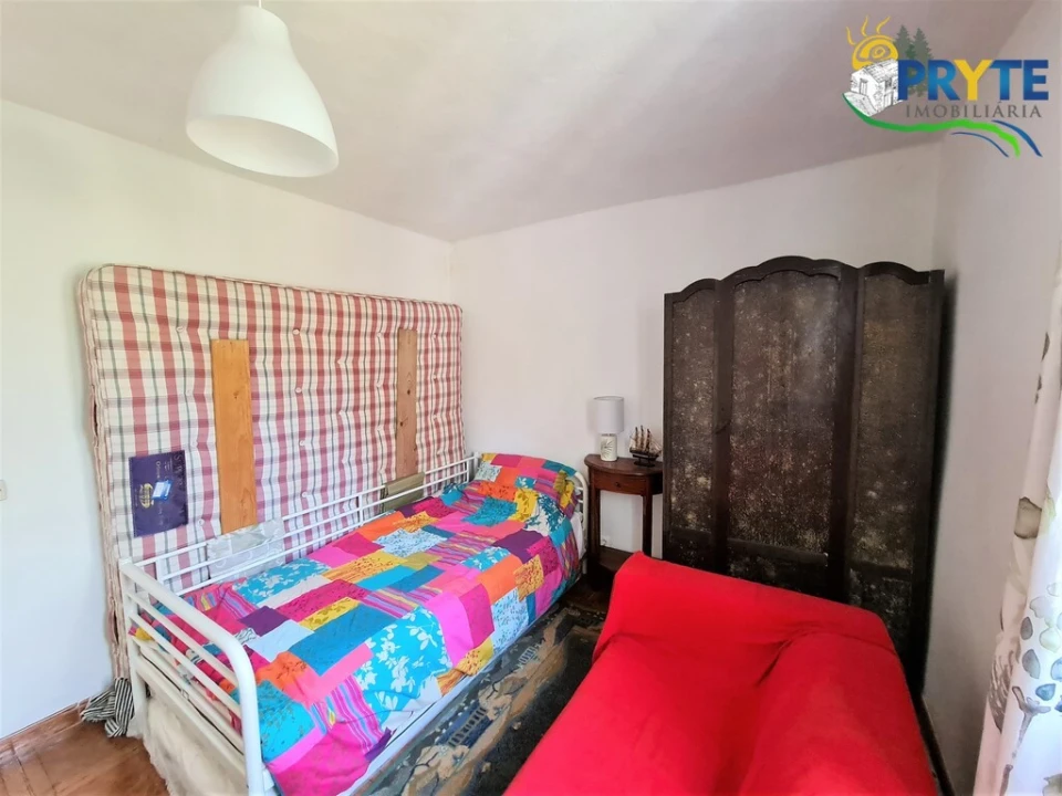 Moradia T4 para Venda em Alvares Foto 28