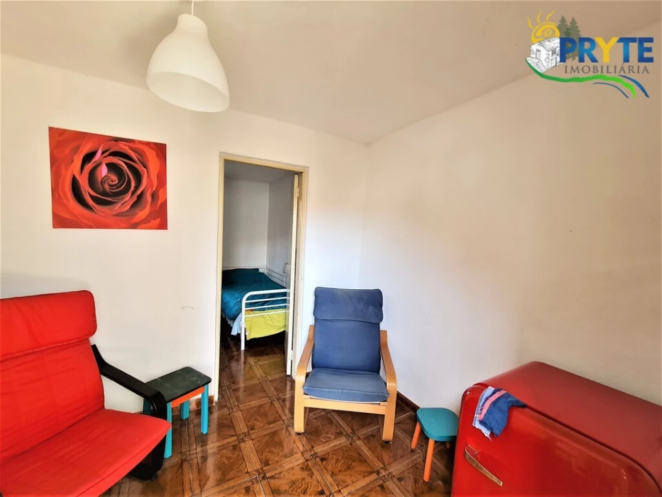 Moradia T4 para Venda em Alvares Foto 30