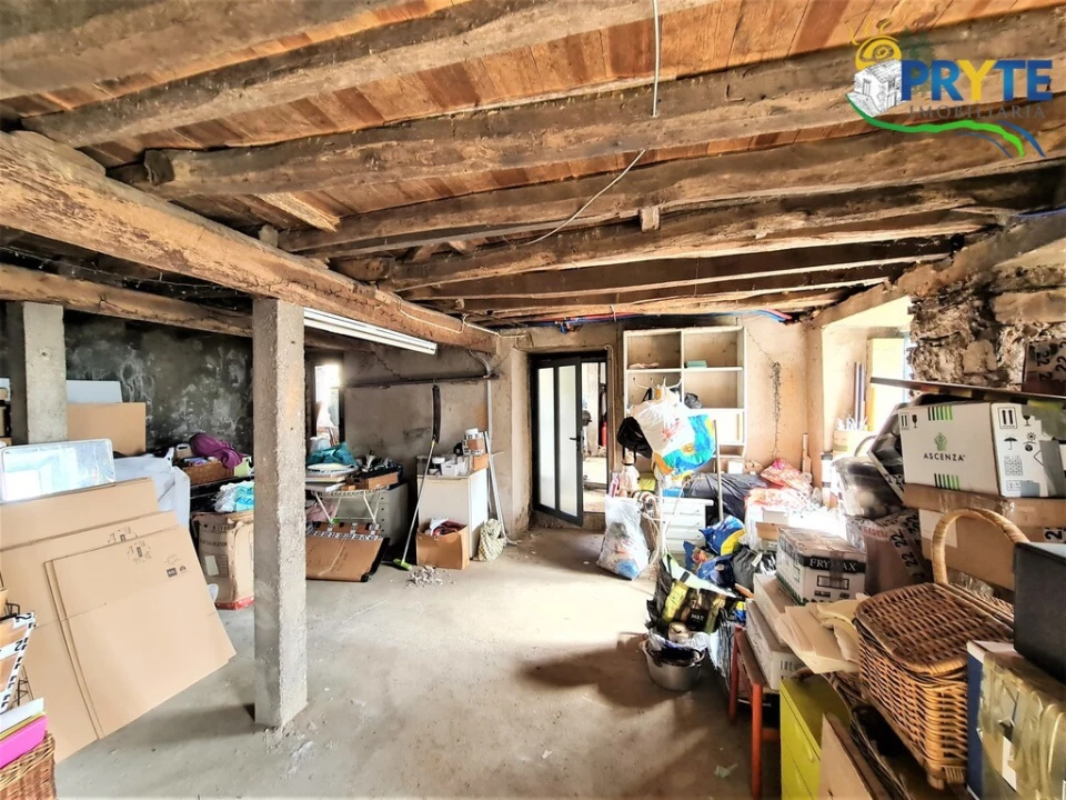 Moradia T4 para Venda em Alvares Foto 33