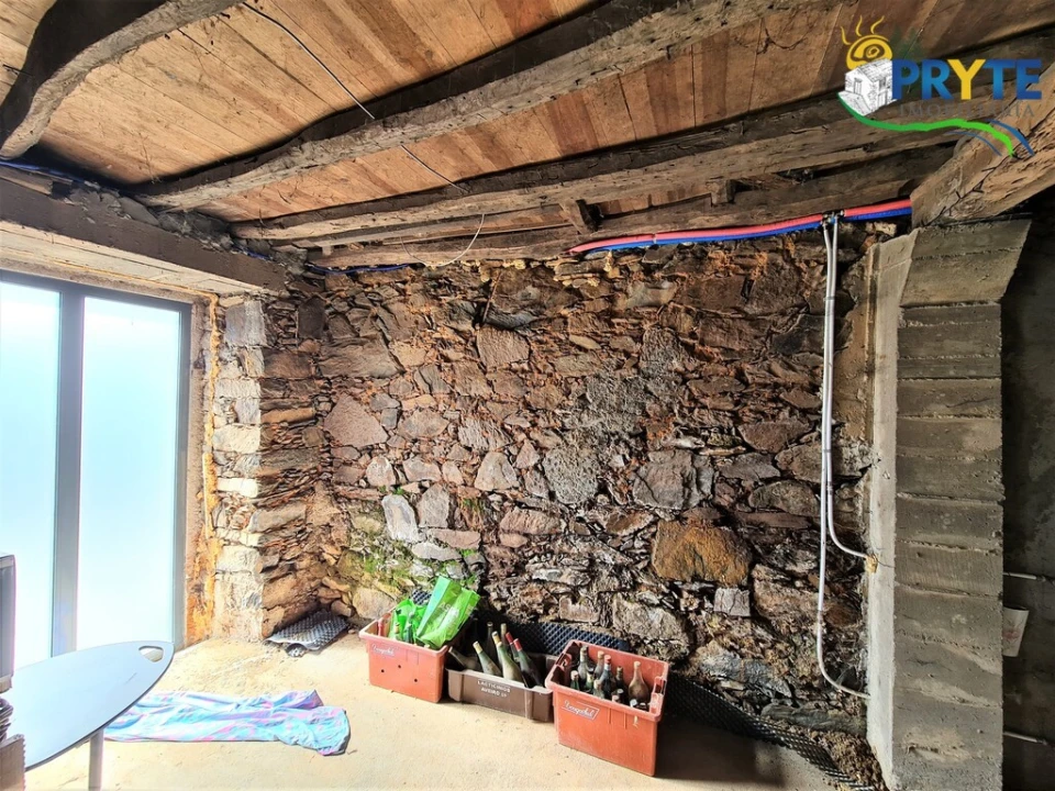 Moradia T4 para Venda em Alvares Foto 32