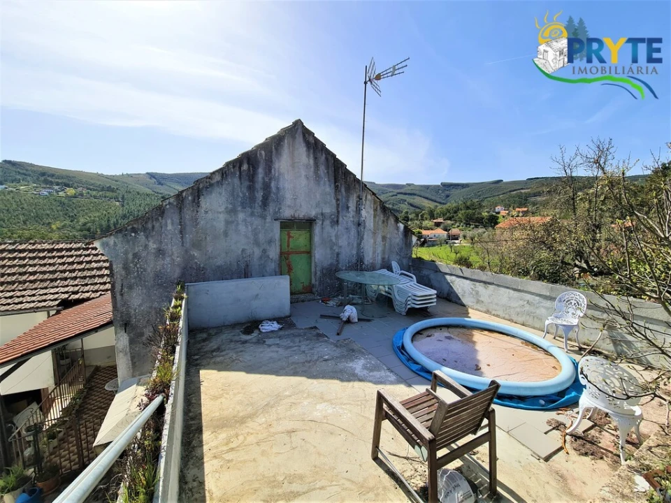 Moradia T4 para Venda em Alvares Foto 40