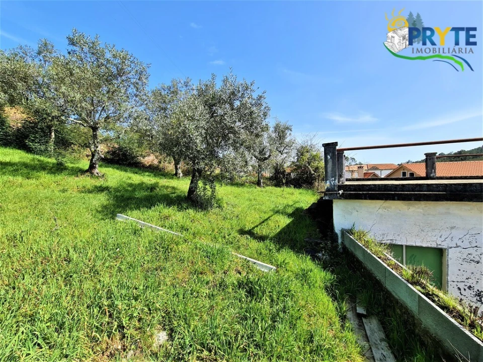 Moradia T4 para Venda em Alvares Foto 57