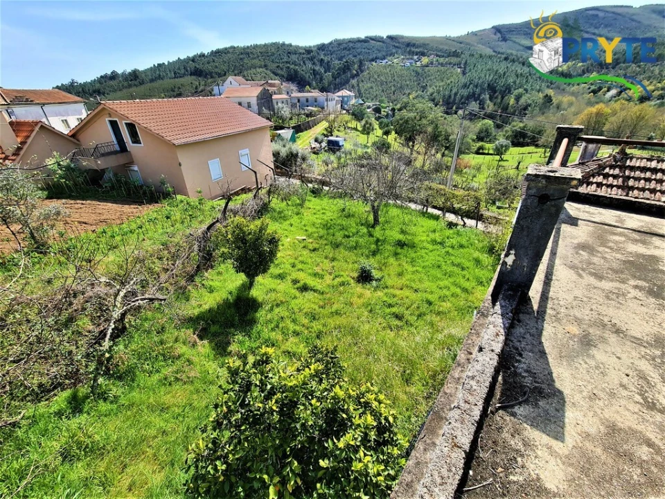 Moradia T4 para Venda em Alvares Foto 58