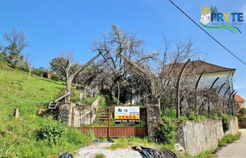 Moradia T4 para Venda em Alvares Foto 6