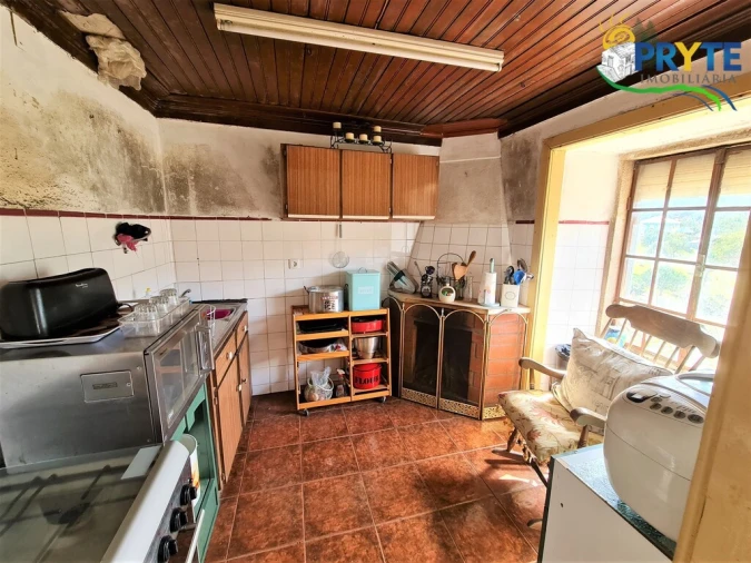 Moradia T4 para Venda em Alvares Foto 17