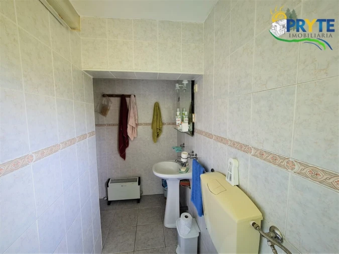 Moradia T4 para Venda em Alvares Foto 21