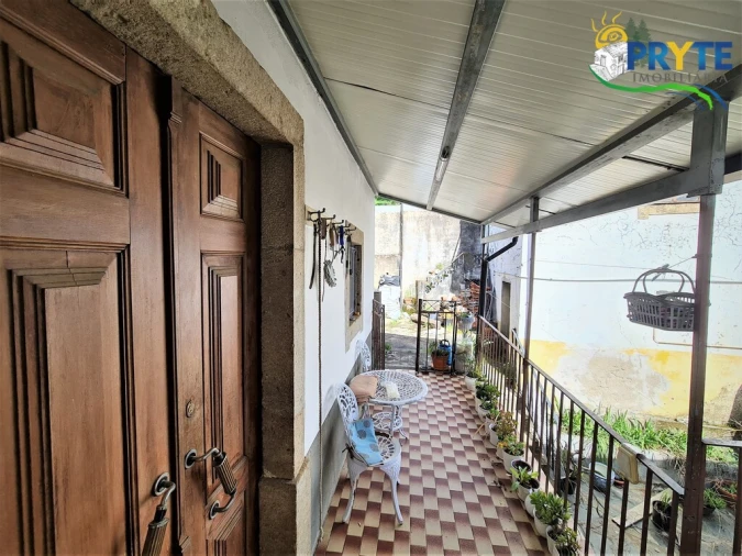 Moradia T4 para Venda em Alvares Foto 22