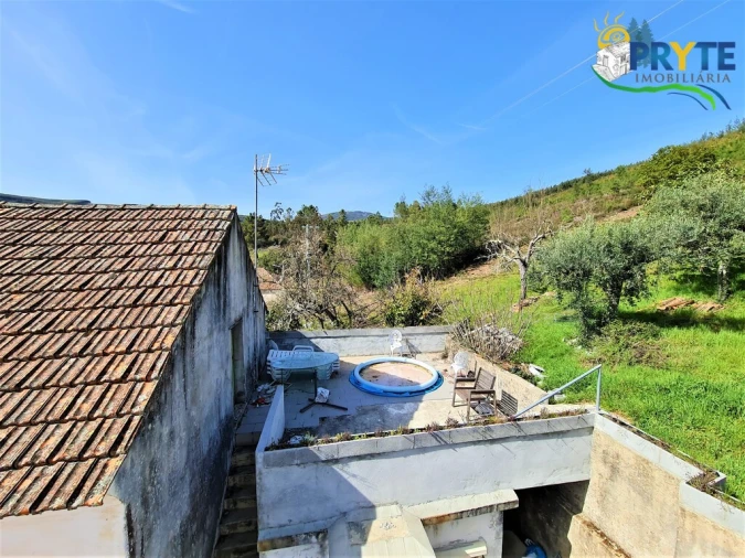 Moradia T4 para Venda em Alvares Foto 43