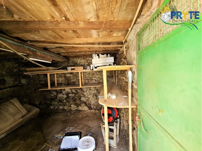 Moradia T4 para Venda em Alvares Foto 46