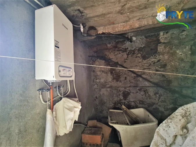 Moradia T4 para Venda em Alvares Foto 50