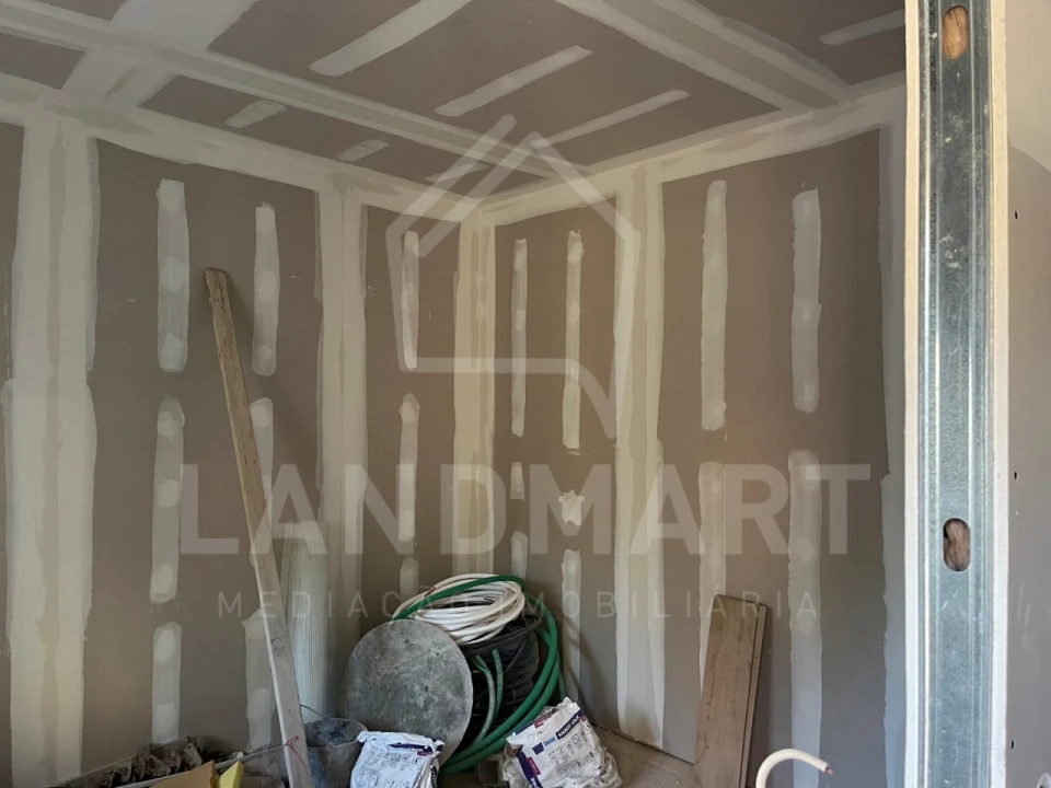 Moradia T3 para Venda em Turquel Foto 3