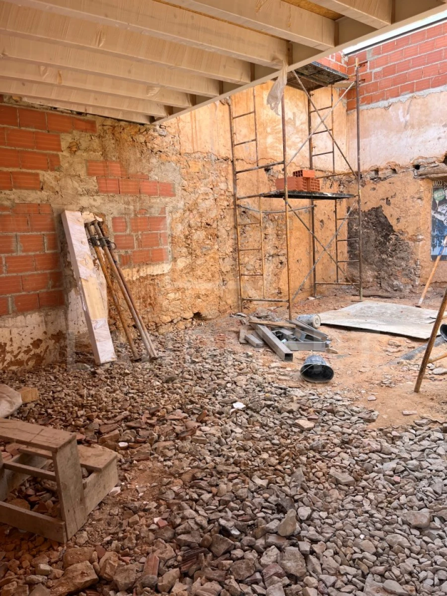 Moradia T3 para Venda em Turquel Foto 9