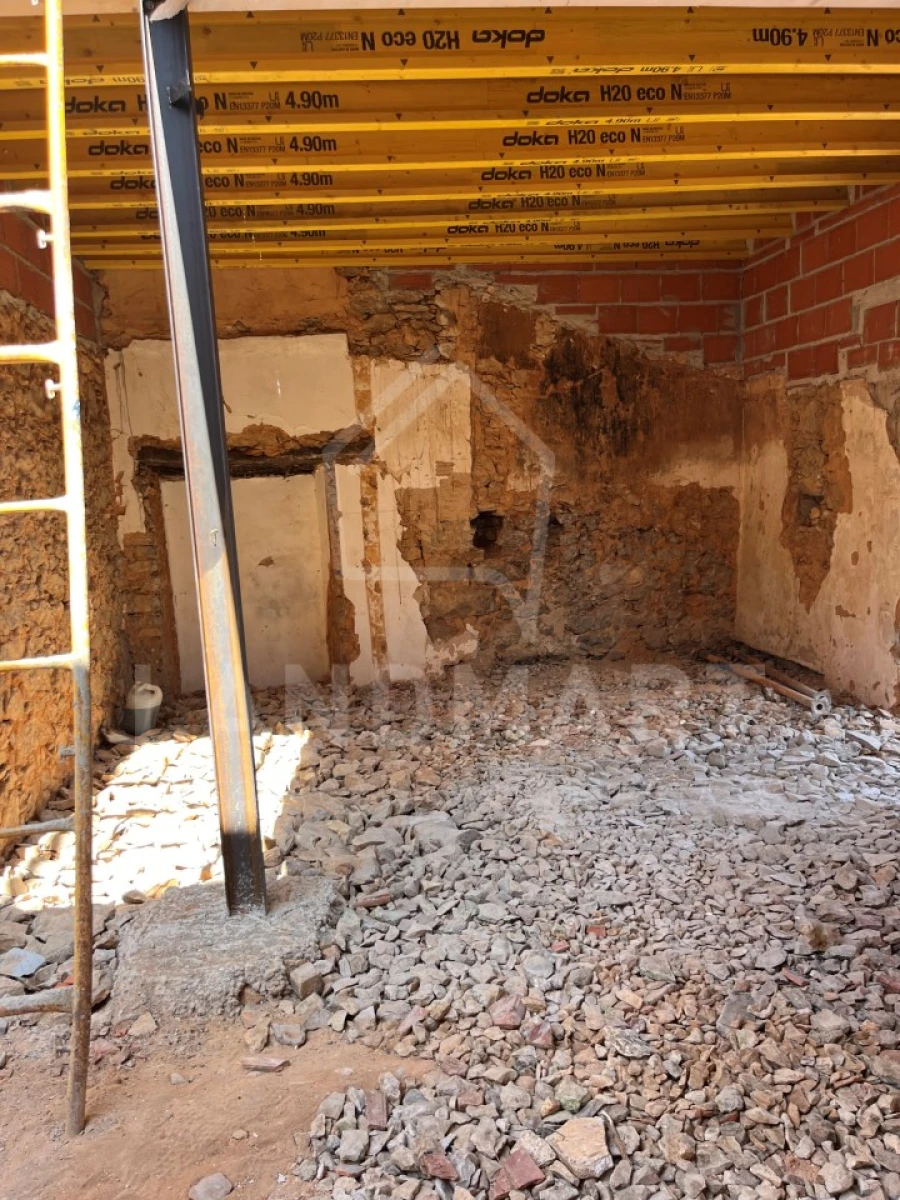 Moradia T3 para Venda em Turquel Foto 11