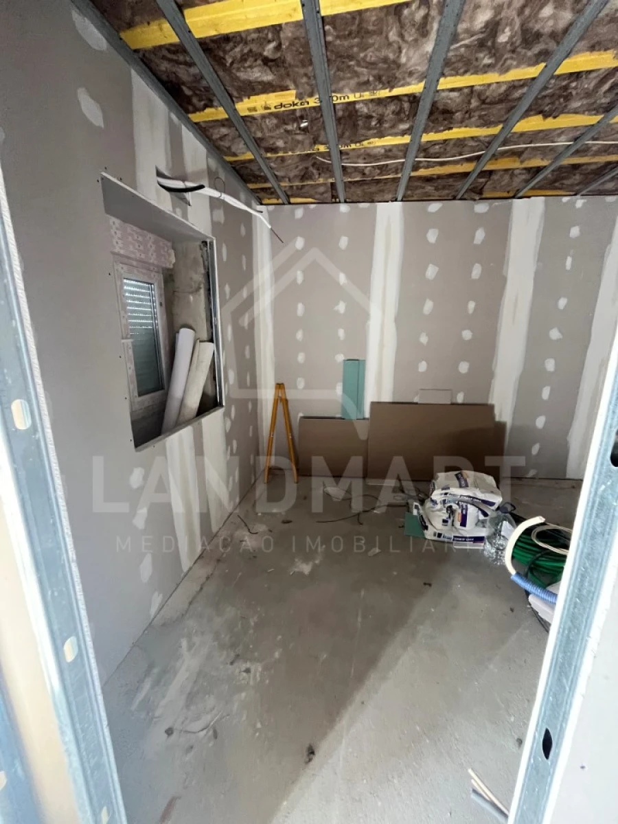 Moradia T3 para Venda em Turquel Foto 15