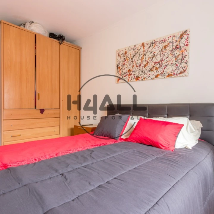 Apartamento T3 para Venda em Caparica e Trafaria Foto 2