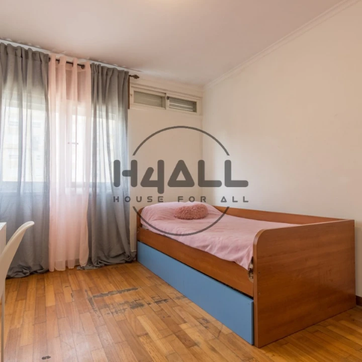 Apartamento T3 para Venda em Caparica e Trafaria Foto 3