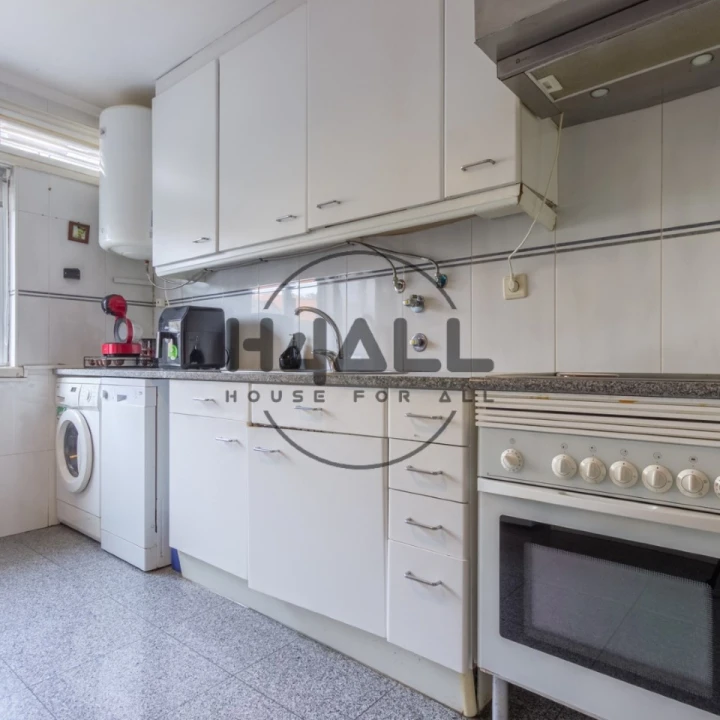 Apartamento T3 para Venda em Caparica e Trafaria Foto 14