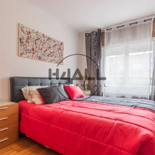 Apartamento T3 para Venda em Caparica e Trafaria Foto 1