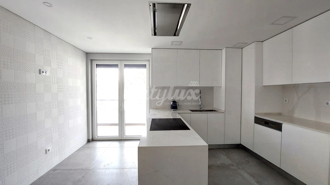 Apartamento T3 para Venda em Carcavelos e Parede Foto 7