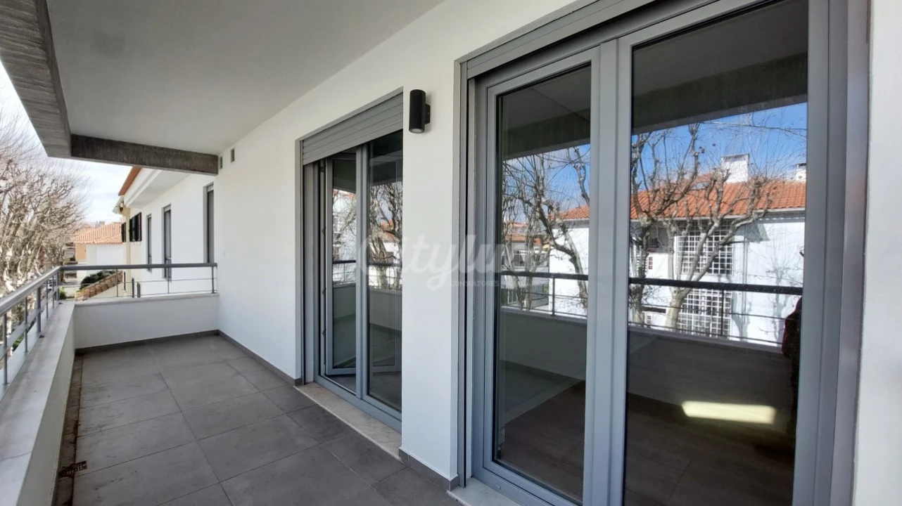 Apartamento T3 para Venda em Carcavelos e Parede Foto 9