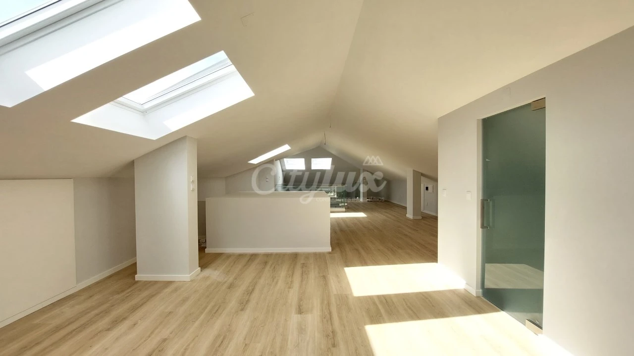 Apartamento T3 para Venda em Carcavelos e Parede Foto 18