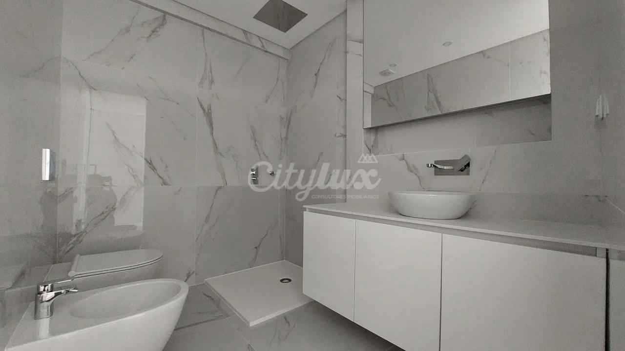 Apartamento T3 para Venda em Carcavelos e Parede Foto 30