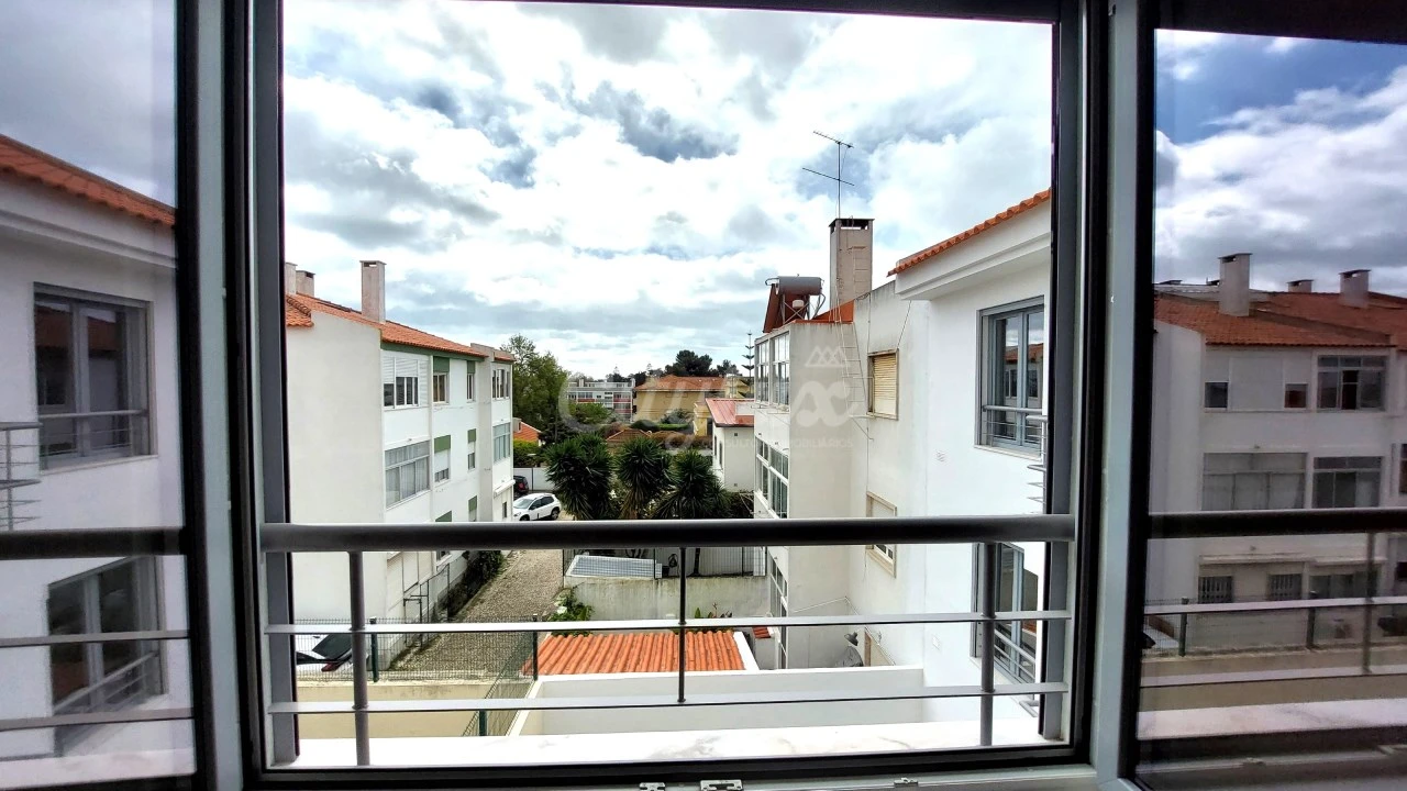 Apartamento T3 para Venda em Carcavelos e Parede Foto 33