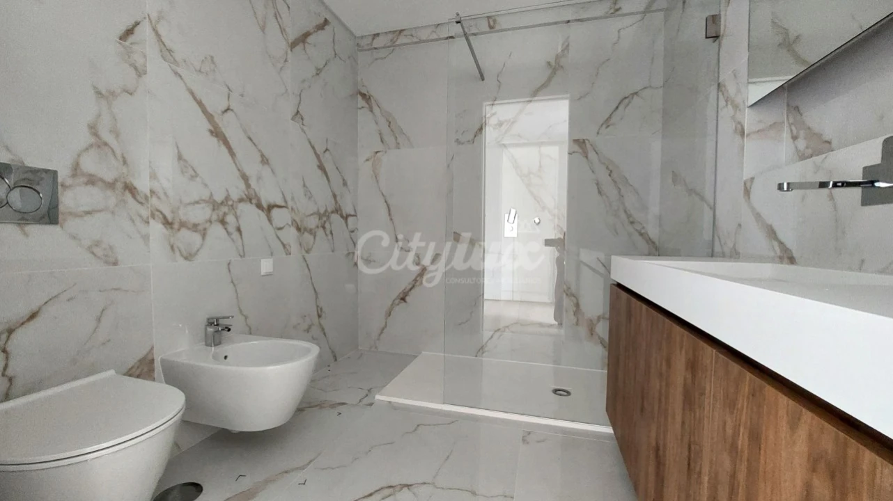 Apartamento T3 para Venda em Carcavelos e Parede Foto 35