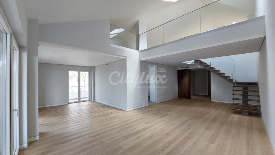 Apartamento T3 para Venda em Carcavelos e Parede Foto 5