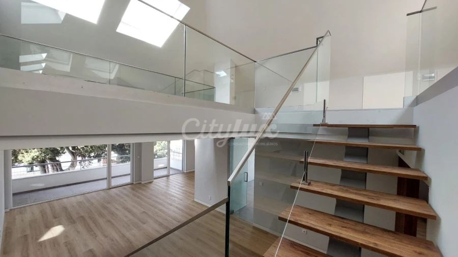 Apartamento T3 para Venda em Carcavelos e Parede Foto 14