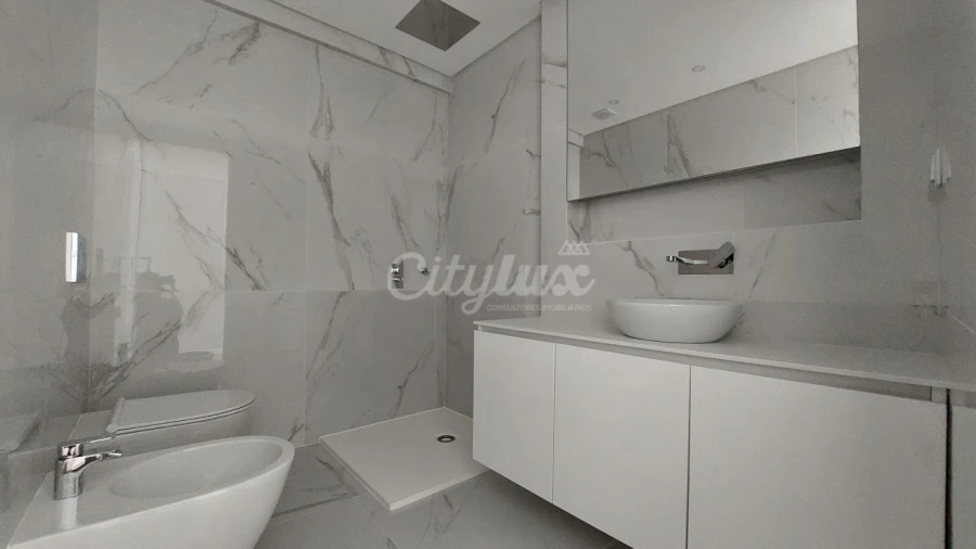 Apartamento T3 para Venda em Carcavelos e Parede Foto 30