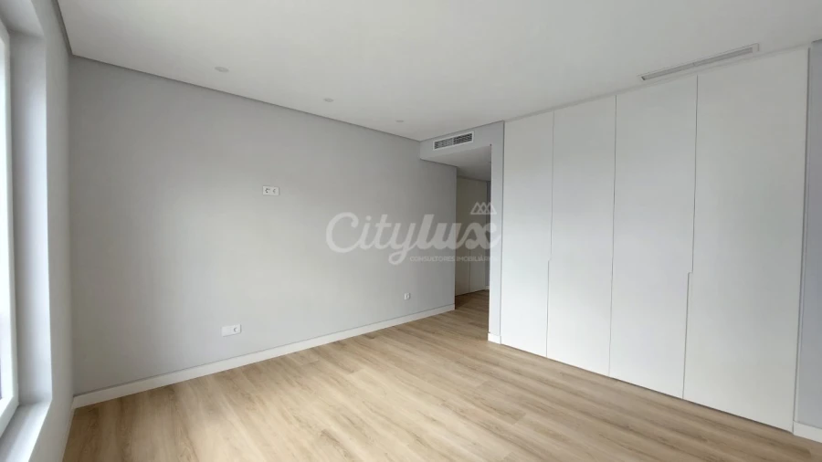 Apartamento T3 para Venda em Carcavelos e Parede Foto 32