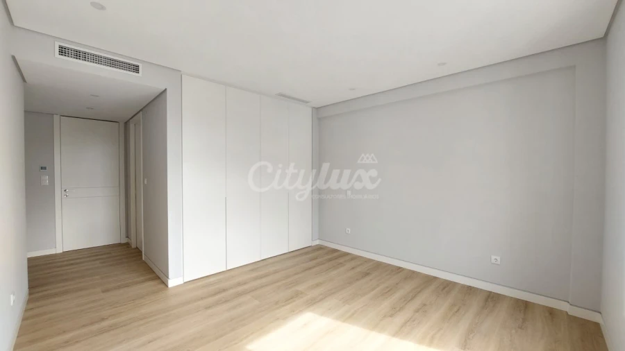 Apartamento T3 para Venda em Carcavelos e Parede Foto 34