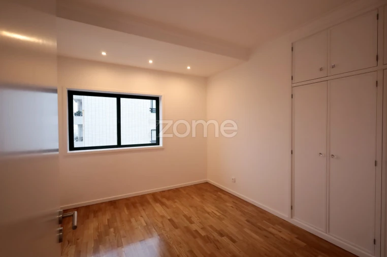 Apartamento T2 para Arrendamento em Mafamude e Vilar do Paraíso Foto 11
