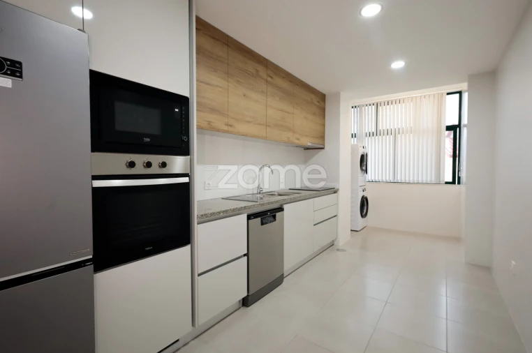 Apartamento T2 para Arrendamento em Mafamude e Vilar do Paraíso Foto 1