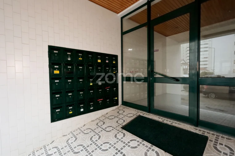 Apartamento T2 para Arrendamento em Mafamude e Vilar do Paraíso Foto 24