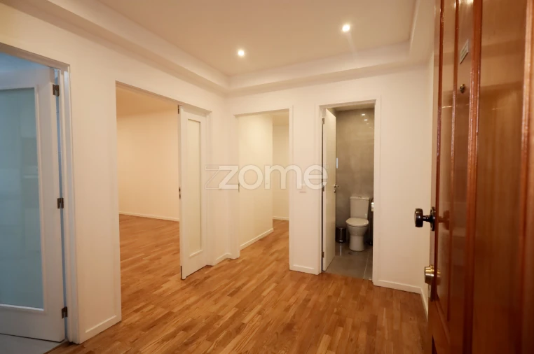 Apartamento T2 para Arrendamento em Mafamude e Vilar do Paraíso Foto 7