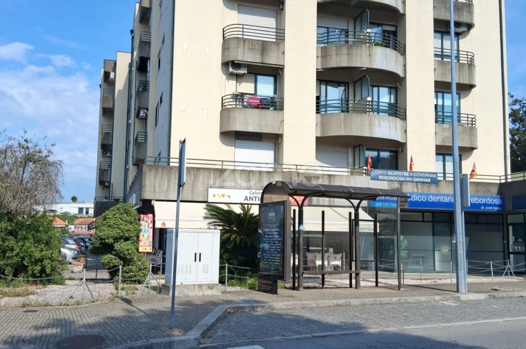 Apartamento T3 para Venda em Rebordosa Foto 2