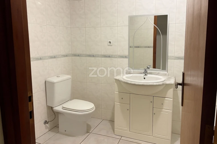 Apartamento T3 para Venda em Rebordosa Foto 12