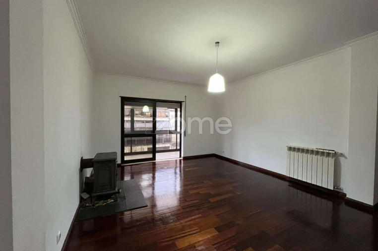 Apartamento T3 para Arrendamento em Leiria, Pousos, Barreira e Cortes Foto 1