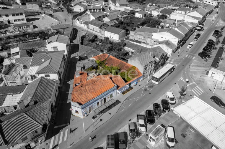 Prédio para Venda em Alcobaça e Vestiaria Foto 2