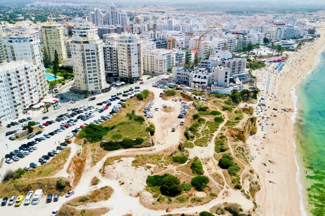 Terreno Comércio / Armazém para Venda em Armação de Pera Foto 13