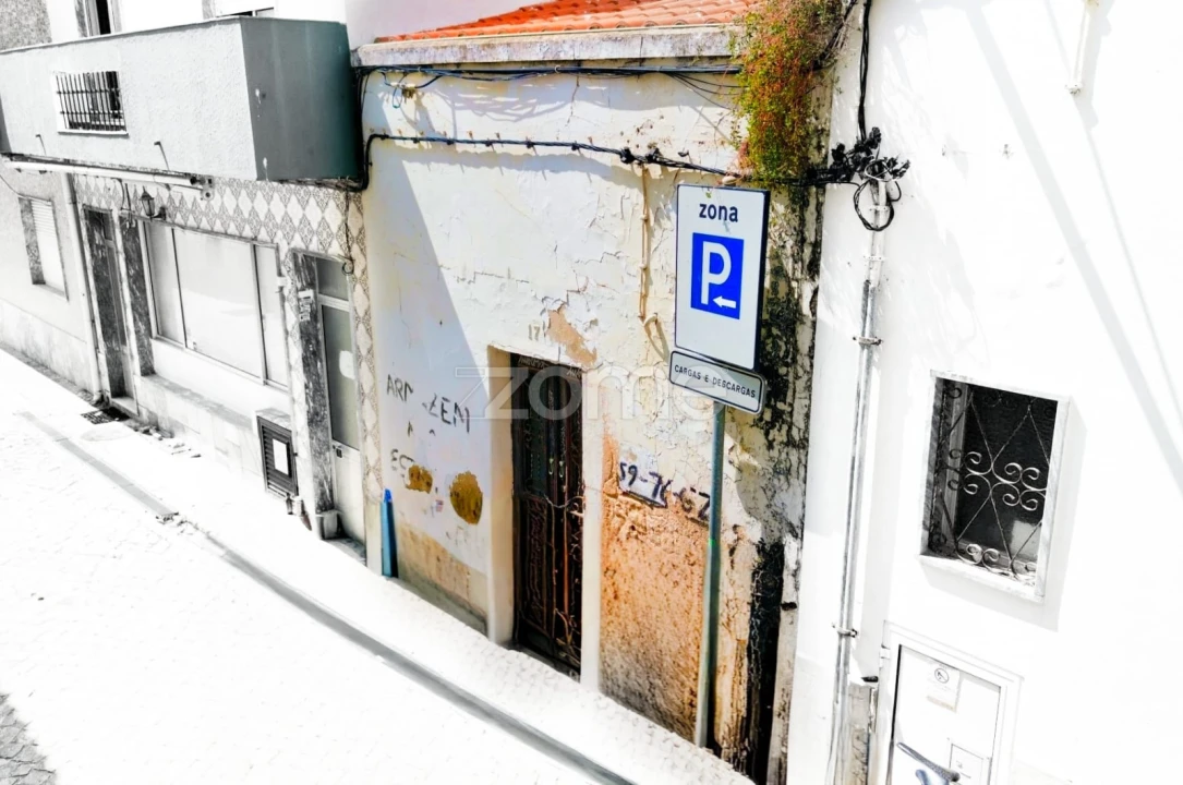 Terreno Comércio / Armazém para Venda em Armação de Pera Foto 1