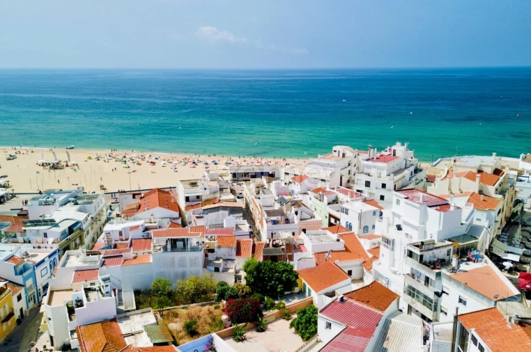 Terreno Comércio / Armazém para Venda em Armação de Pera Foto 10