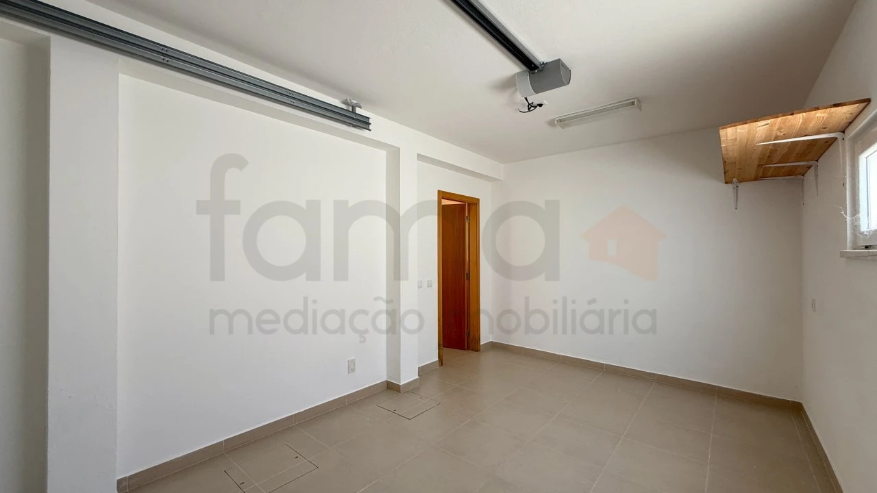 Moradia T3 para Arrendamento em Silveira Foto 13