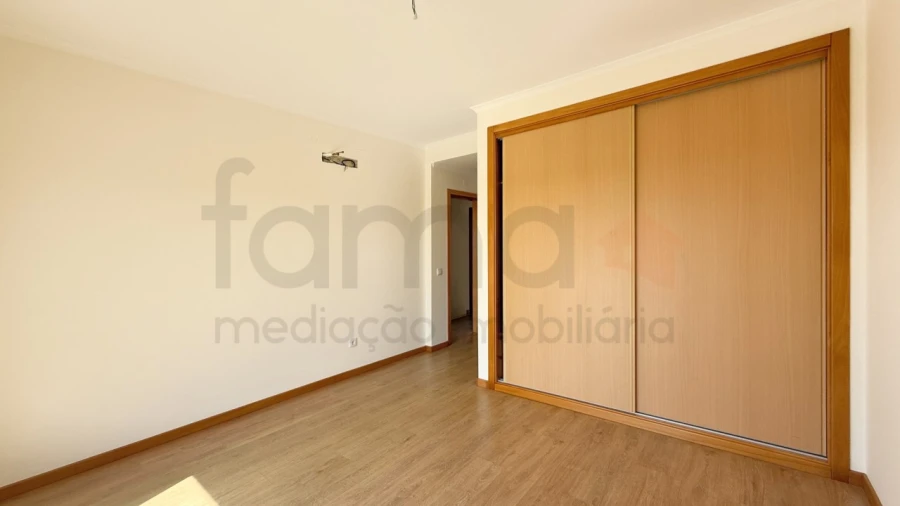 Moradia T3 para Arrendamento em Silveira Foto 43