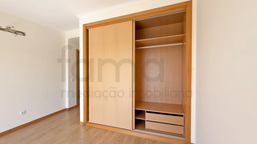 Moradia T3 para Arrendamento em Silveira Foto 44