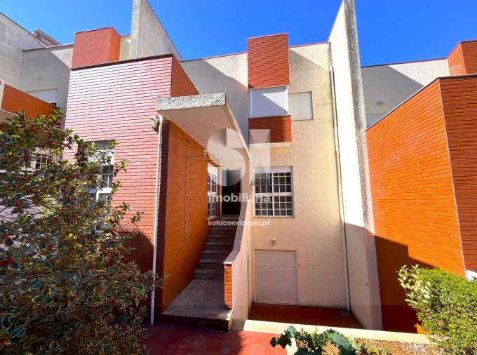 Moradia T4 para Venda em Nossa Senhora da Conceição, São Pedro e São Dinis Foto 6