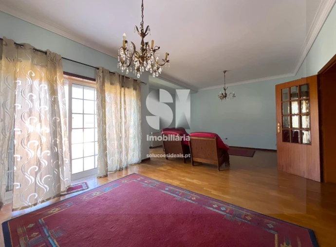 Moradia T4 para Venda em Nossa Senhora da Conceição, São Pedro e São Dinis Foto 8