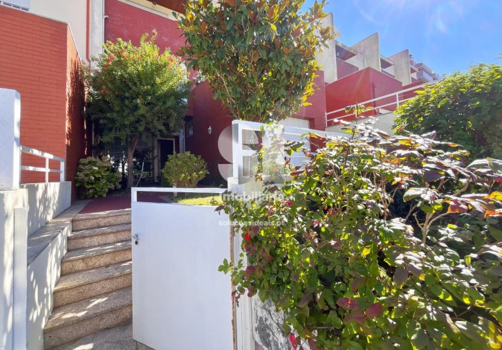 Moradia T4 para Venda em Nossa Senhora da Conceição, São Pedro e São Dinis Foto 26